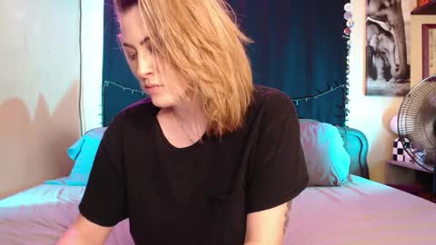 Mallory Koxx online show from 31, 5, 2026