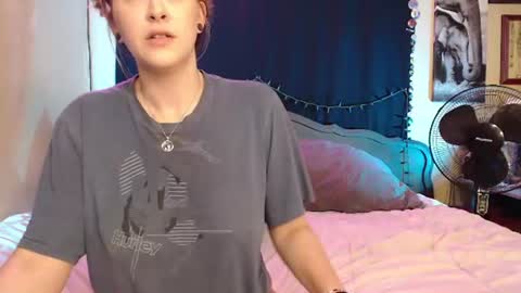 Snapshot of foxymalloryknoxy69 chatting on 8, 7, 2026 Mallory Koxx online show from 8, 7, 2026
