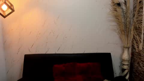          online show from 8, 2, 2025