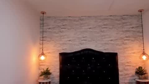          online show from 10, 11, 2025