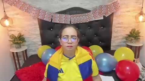 Snapshot of francesca_bbw chatting on 18, 6, 2026 online show from 18, 6, 2026