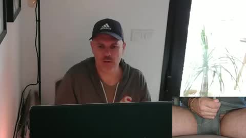 francescoes online show from 6, 1, 2025