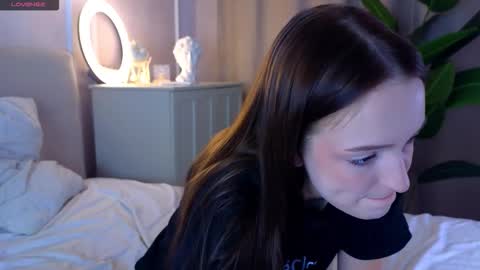 Marybrown eye Katy gray eye online show from 26, 2, 2026