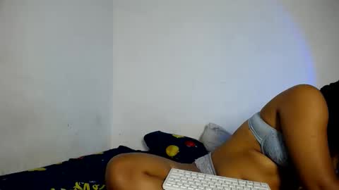 Snapshot of francihot4 chatting on 10, 6, 2026 francihot4 online show from 10, 6, 2026