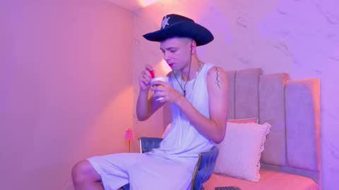 Snapshot of franco_boys chatting on 22, 10, 2025 Franco online show from 22, 10, 2025