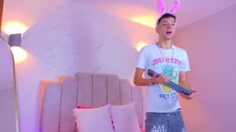 Snapshot of franco_boys chatting on 3, 11, 2025 Franco online show from 3, 11, 2025