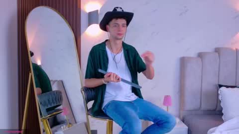 Snapshot of franco_boys chatting on 17, 11, 2025 Franco online show from 17, 11, 2025