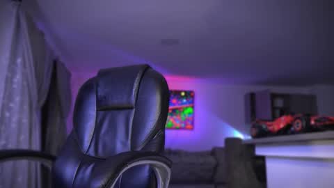 Frank Farrell. Hey remember to give me a thumbs up Ty online show from 15, 9, 2025