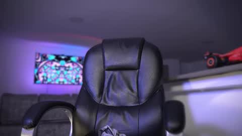 Frank Farrell. Hey remember to give me a thumbs up Ty online show from 10, 10, 2025