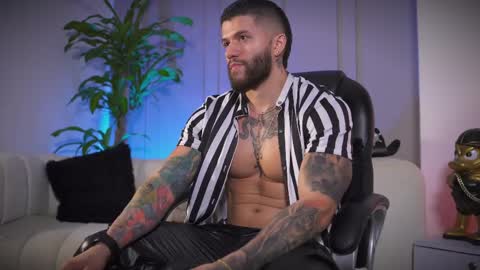 Frank Farrell. Hey remember to give me a thumbs up Ty online show from 8, 4, 2026