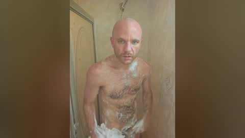 FrankieFuckMeXX online show from 20, 6, 2026