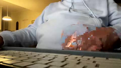 Snapshot of franzmontyhe chatting on 7, 10, 2025 franzmontyhe online show from 7, 10, 2025