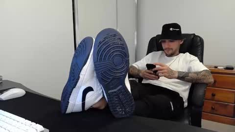 Snapshot of fraser_guilen chatting on 24, 2, 2025 Fraser online show from 24, 2, 2025