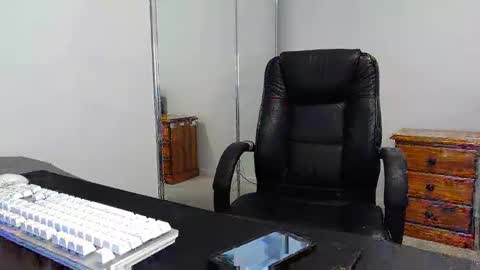 Snapshot of fraser_guilen chatting on 24, 2, 2025 Fraser online show from 24, 2, 2025