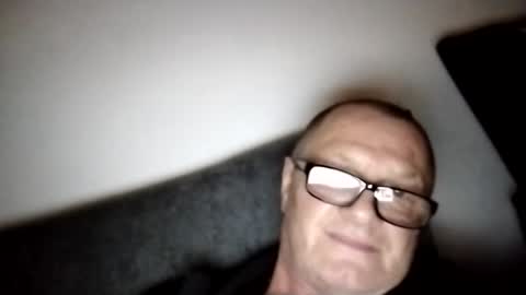 Wolfi online show from 21, 2, 2025