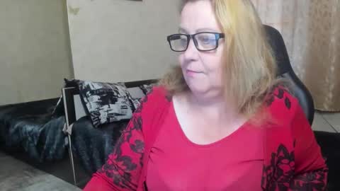 Snapshot of fraumartha chatting on 9, 10, 2025 FrauMartha online show from 9, 10, 2025