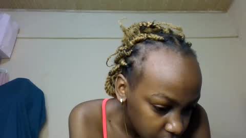 freaky_beauty online show from 23, 7, 2026