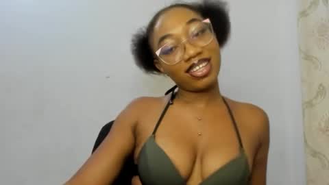 Snapshot of freaky_ebonygirl chatting on 22, 9, 2025 Freaky ebonygirl online show from 22, 9, 2025