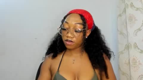 Snapshot of freaky_ebonygirl chatting on 8, 10, 2025 Freaky ebonygirl online show from 8, 10, 2025