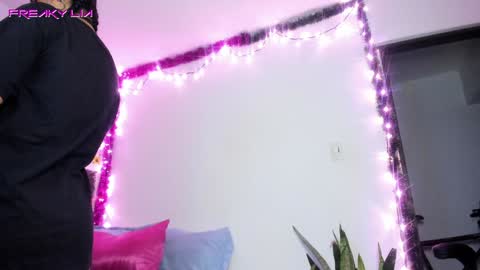 Lia Gomez online show from 10, 12, 2024