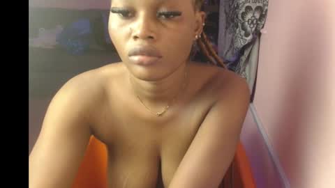 Snapshot of freaky_luna chatting on 3, 11, 2025 luna online show from 3, 11, 2025