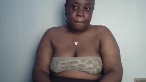 Snapshot of freaky_slut5 chatting on 21, 10, 2025 freaky slut5 online show from 21, 10, 2025