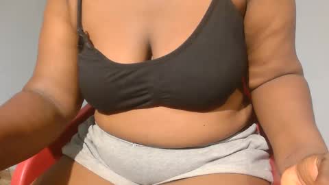 Snapshot of freaky_slut5 chatting on 17, 11, 2025 freaky slut5 online show from 17, 11, 2025