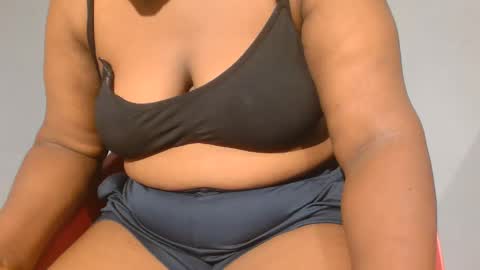 Snapshot of freaky_slut5 chatting on 19, 11, 2025 freaky slut5 online show from 19, 11, 2025