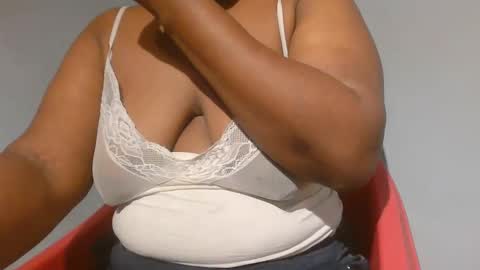 Snapshot of freaky_slut5 chatting on 23, 11, 2025 freaky slut5 online show from 23, 11, 2025