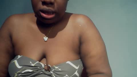 Snapshot of freaky_slut5 chatting on 15, 12, 2025 freaky slut5 online show from 15, 12, 2025