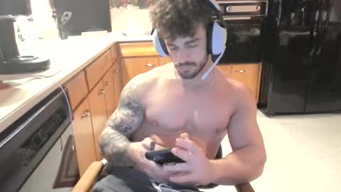 Snapshot of freakyfitking chatting on 1, 1, 2025 freakyfitking online show from 1, 1, 2025