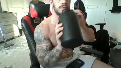 Snapshot of freakyfitking chatting on 12, 1, 2025 freakyfitking online show from 12, 1, 2025