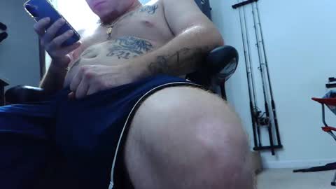 Snapshot of freakyfreddie305 chatting on 16, 10, 2025 freakyfreddie305 online show from 16, 10, 2025