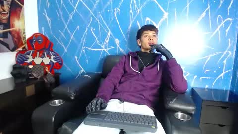 Freddkane online show from 7, 2, 2025