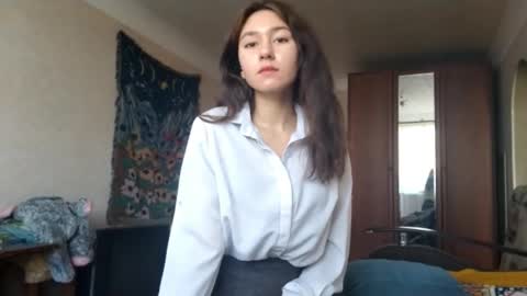 Mia online show from 7, 11, 2025