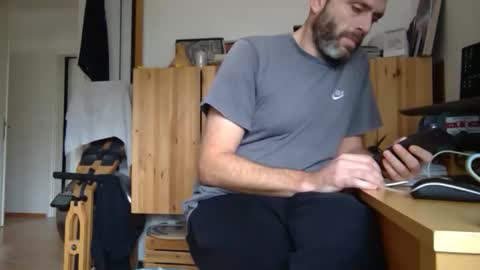 free_love_for_everyone online show from 6, 2, 2026