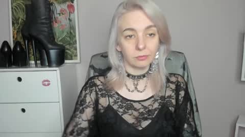 Snapshot of freeanne chatting on 12, 6, 2026 Anne online show from 12, 6, 2026