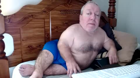 Cute Lil Man online show from 16, 9, 2025