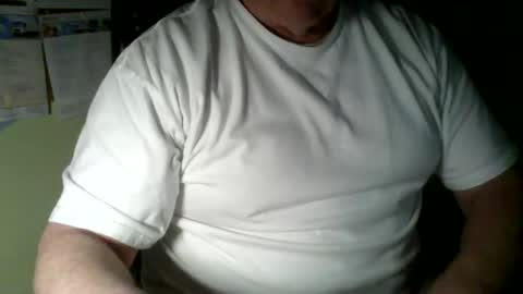 Snapshot of freerrange68 chatting on 8, 1, 2025 Single4Now online show from 8, 1, 2025