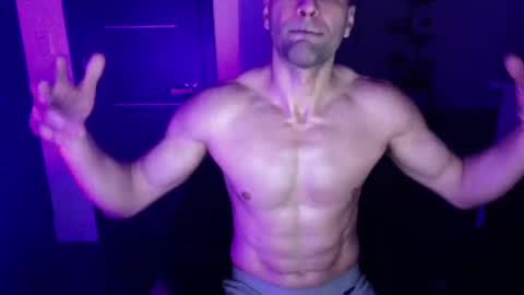 Snapshot of freesoulmovement chatting on 4, 1, 2025 jasmineandaladin69 online show from 4, 1, 2025