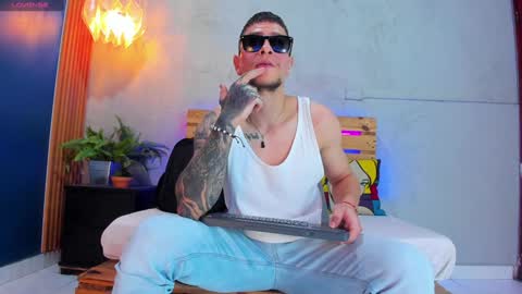 Snapshot of french_sexx chatting on 21, 1, 2025 Xavier online show from 21, 1, 2025