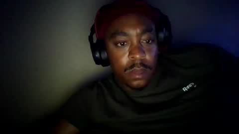 Snapshot of frenchblackmen chatting on 11, 10, 2025 Dady creol online show from 11, 10, 2025
