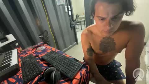 Snapshot of freshboy4512 chatting on 17, 4, 2026 FreshBoy online show from 17, 4, 2026