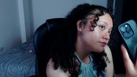 Snapshot of freud_x_louise1 chatting on 6, 12, 2024 Louise online show from 6, 12, 2024