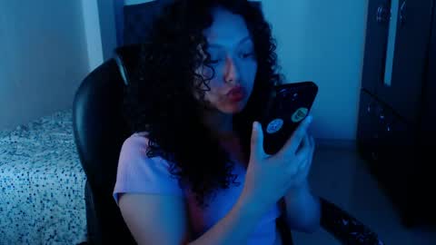 Snapshot of freud_x_louise1 chatting on 14, 5, 2026 Louise online show from 14, 5, 2026