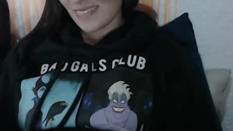 Snapshot of frida__x chatting on 6, 3, 2025 Frida online show from 6, 3, 2025