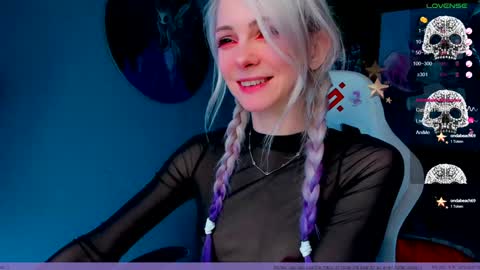 Snapshot of frida_fortune chatting on 2, 2, 2025 Frida A boost to fortune for the one who gives a thumbs up and a bonus lucky for those who support me by joining the fanclub online show from 2, 2, 2025