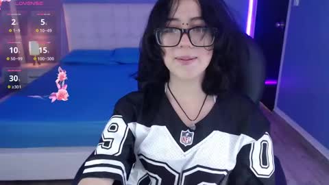 frida_lassi_ online show from 16, 12, 2024