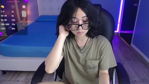 frida_lassi_ online show from 17, 12, 2024