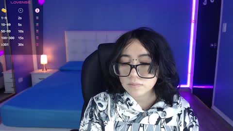 frida_lassi_ online show from 18, 12, 2024